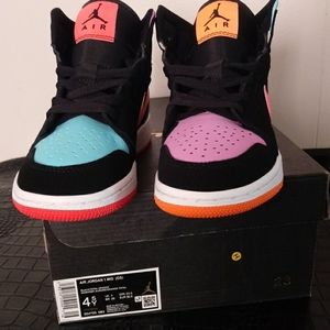Air Jordan 1 Mid